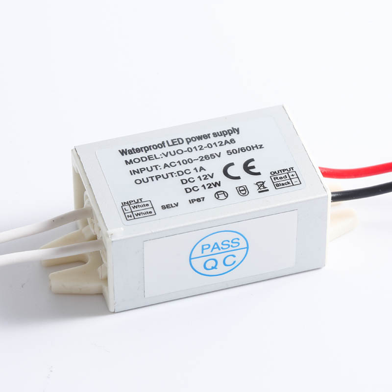 Slim Mini LED Driver Adapter A - Outdoor Power Transformer recension och pris